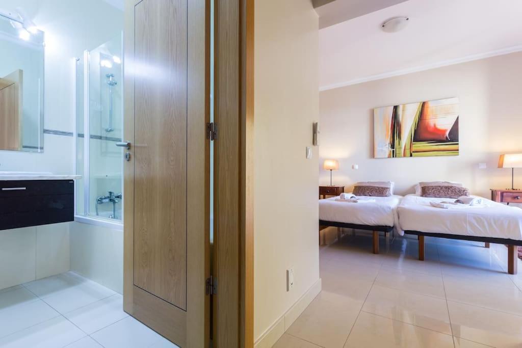 Sea Breeze Lagos Apartment Exterior foto